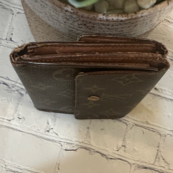 Louis Vuitton Dark Brown Monogram Wallet - Picture 8 of 9